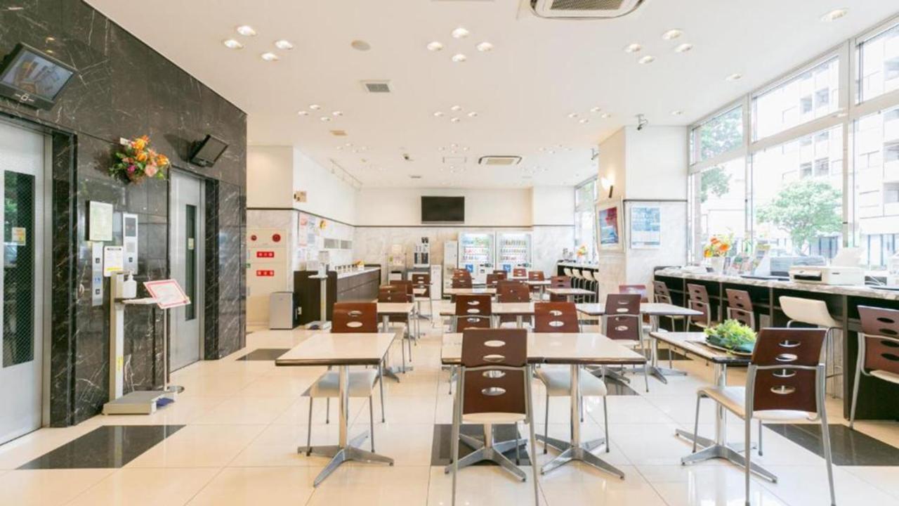 Toyoko Inn Shin-Yokohama Ekimae Honkan Buitenkant foto
