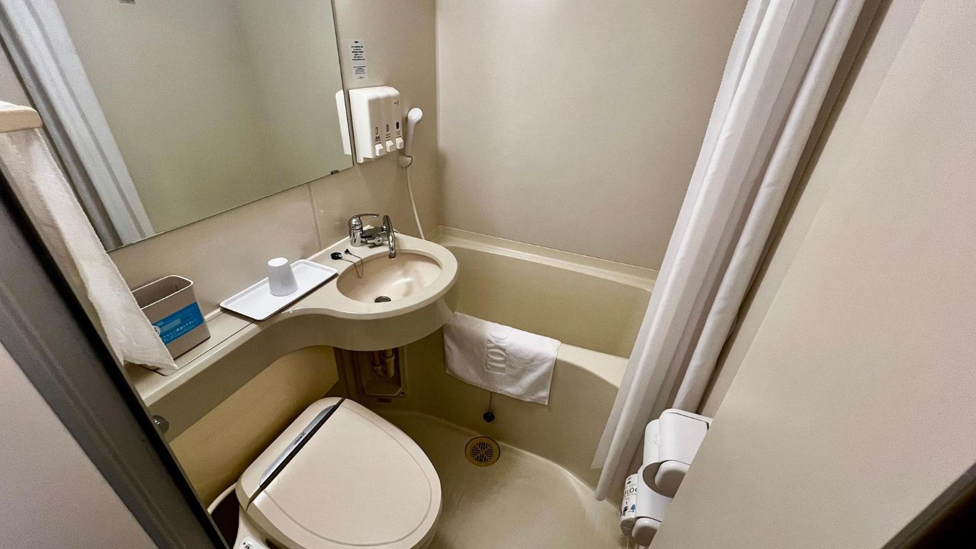 Toyoko Inn Shin-Yokohama Ekimae Honkan Buitenkant foto