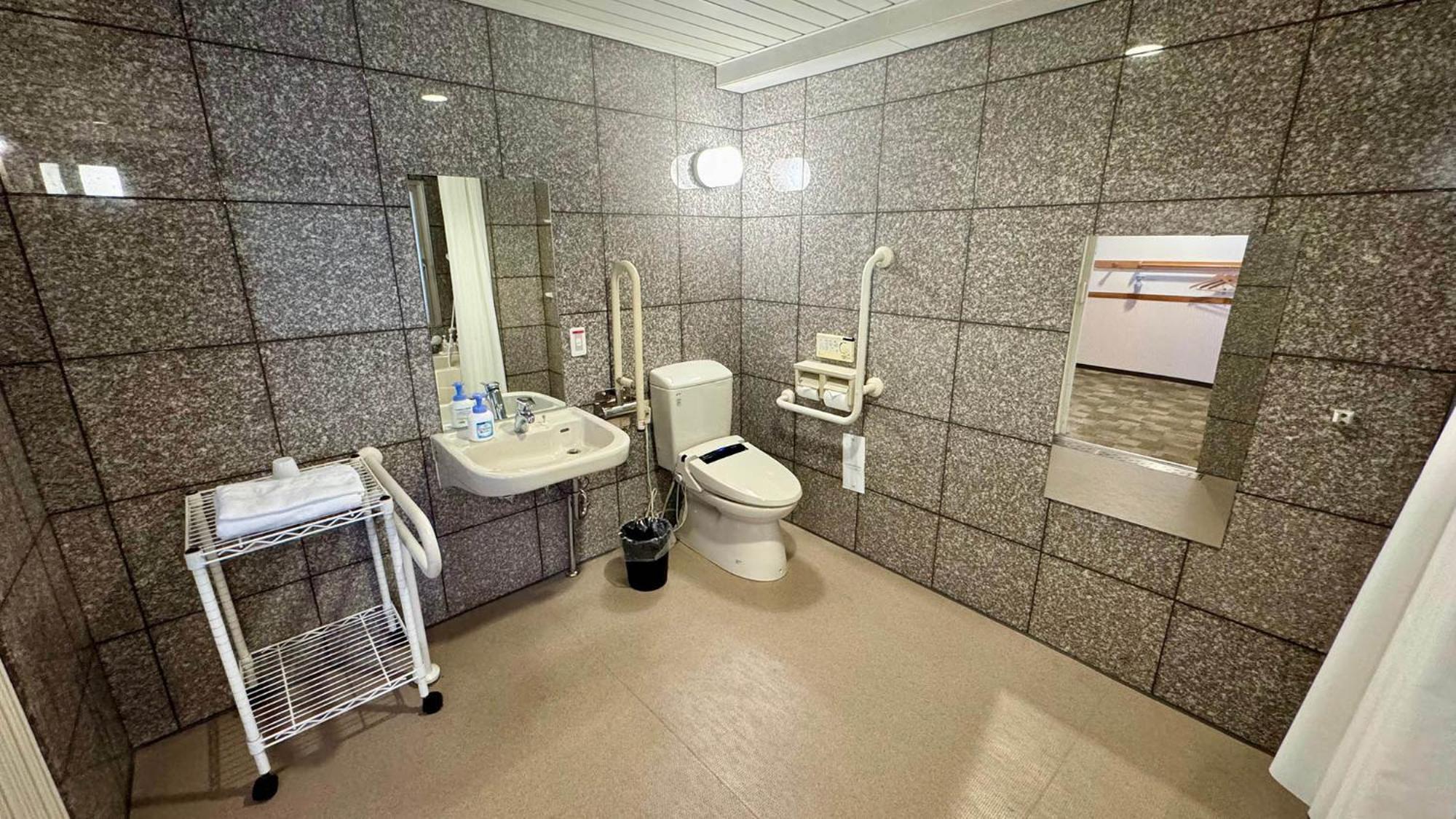 Toyoko Inn Shin-Yokohama Ekimae Honkan Buitenkant foto