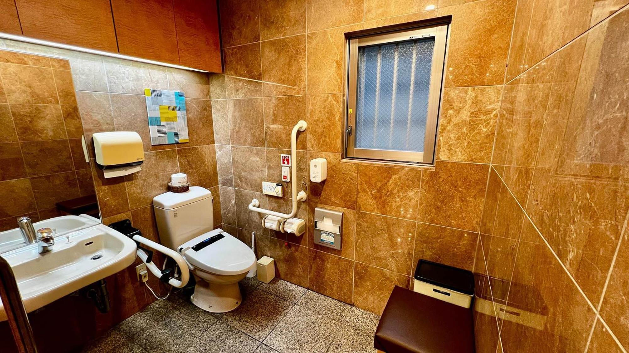 Toyoko Inn Shin-Yokohama Ekimae Honkan Buitenkant foto